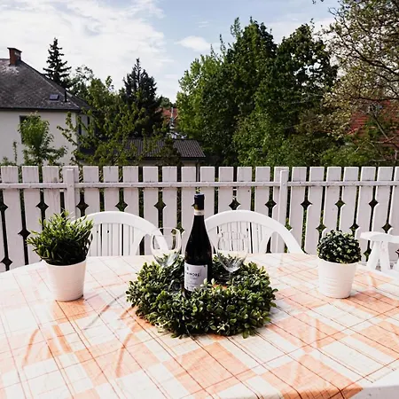 Csendes Vendeghaz Balatonfoeldvaron Holiday home *