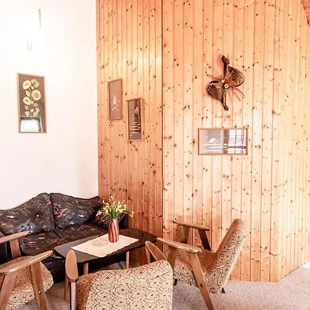 Csendes Vendeghaz Balatonfoeldvaron Holiday home *