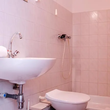 Csendes Vendeghaz Balatonfoeldvaron Holiday home *